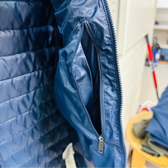 Patagonia Down Sweater Hoody Jacket - Picture 8 of 11